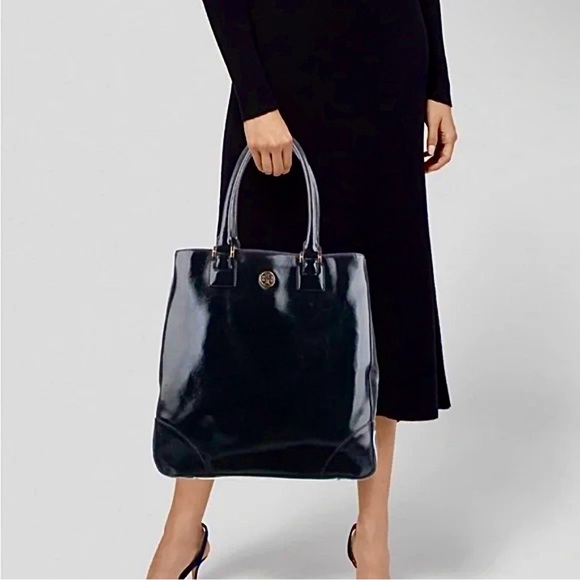 Tory Burch New Shearling Textured Patent Leather & Mini Wallet - Picture 16 of 16